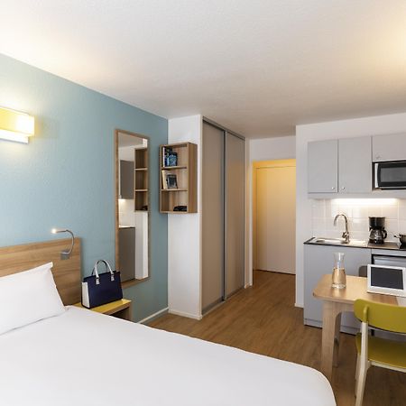 Aparthotel Adagio Access La Defense - Place Charras Курбьовоа Екстериор снимка