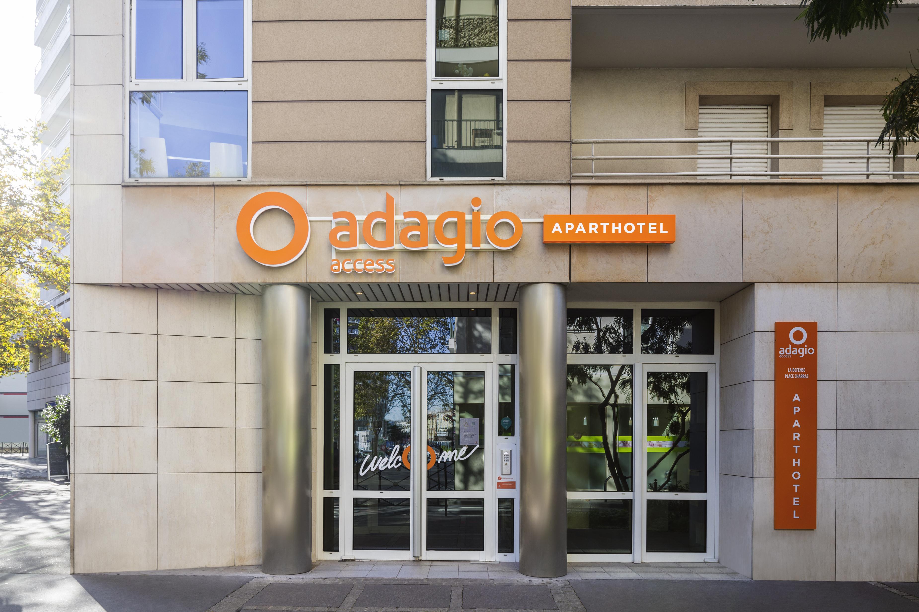 Aparthotel Adagio Access La Defense - Place Charras Курбьовоа Екстериор снимка